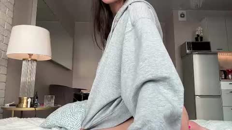 Lina online show from August 12, 3:58 pm