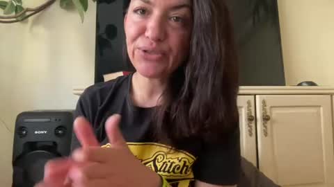 friendship27 online show from August 12, 7:11 am