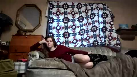 frogandtoad69 online show from June 26, 12:36 am