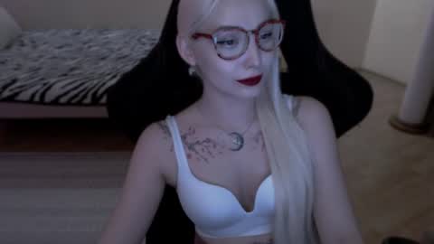 Lilith online show from June 11, 12:17 am