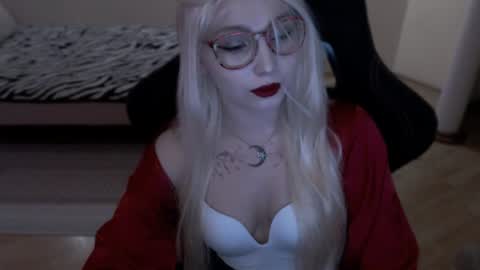 Lilith online show from June 18, 9:25 pm