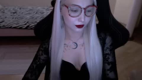 Lilith online show from June 24, 8:44 pm