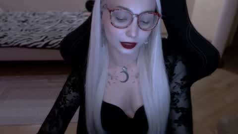 Lilith online show from June 24, 9:50 pm