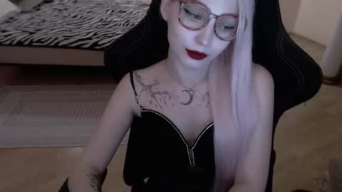 Lilith online show from July 18, 9:49 pm