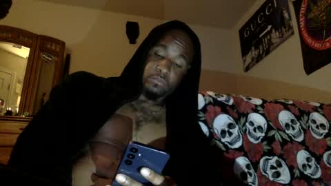 fromthabac online show from August 11, 5:09 am