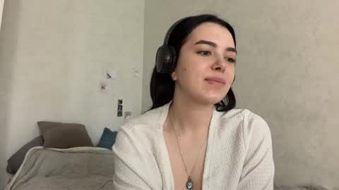 Emily online show from August 3, 8:10 am