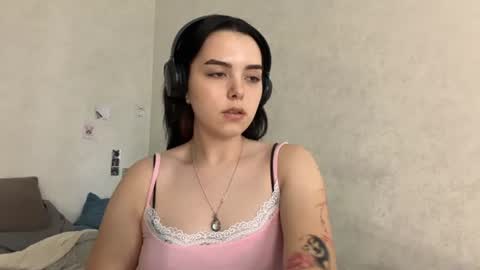 Emily online show from August 3, 12:34 pm