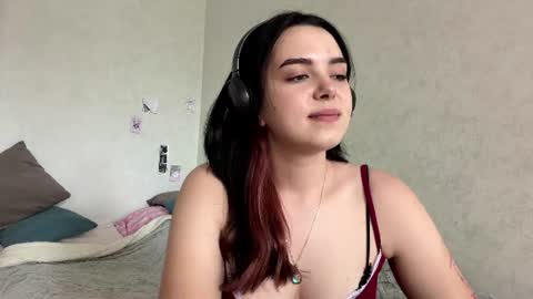 Emily online show from August 5, 11:30 am