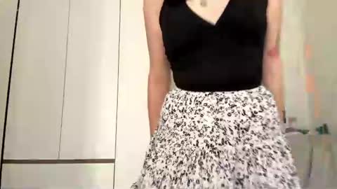Emily online show from August 6, 8:13 am