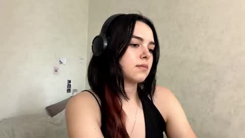 Emily online show from August 6, 10:25 am
