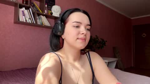 Emily online show from August 10, 8:16 am