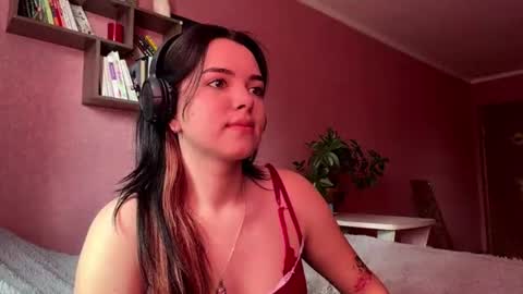 Emily online show from August 18, 8:09 am