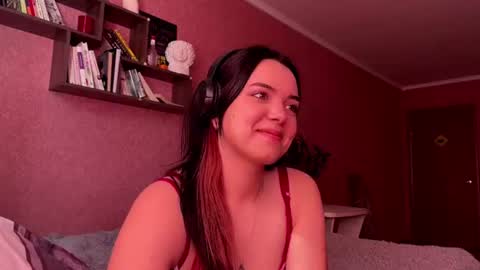 Emily online show from August 18, 9:15 am