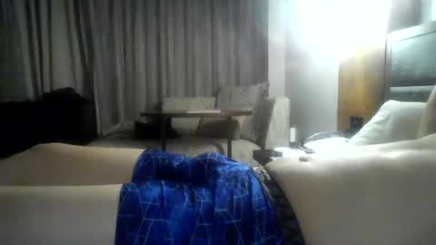 frosty121209 online show from August 12, 4:15 am