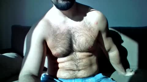 frvench online show from March 1, 3:09 pm