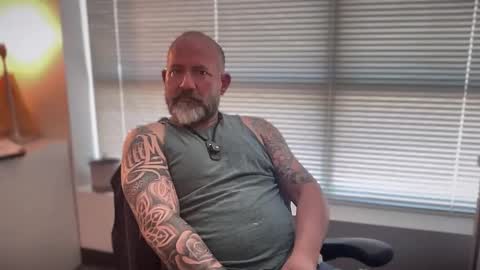 fuckadilf online show from April 22, 4:43 pm