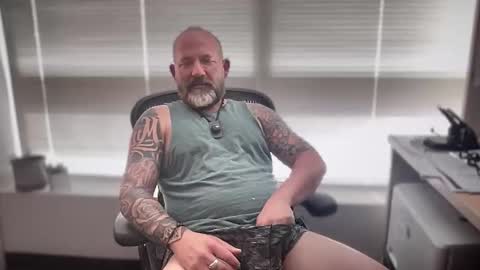fuckadilf online show from April 22, 7:28 pm