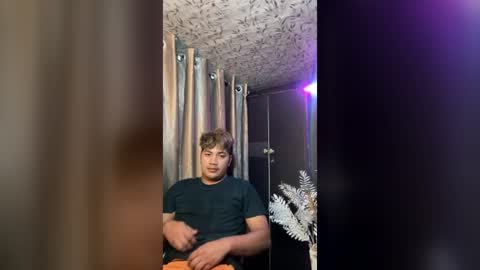 fucking_turtle69 online show from August 10, 8:05 am