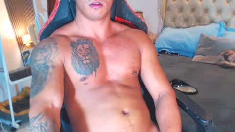 fuckinghot201 online show from June 27, 11:02 am