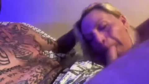 Parker And Amanda online show from August 10, 3:19 am