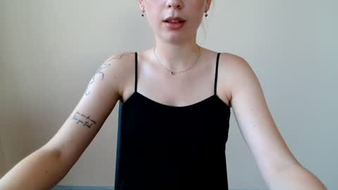 Emma online show from August 6, 9:08 am