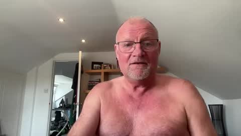 funtime88888 online show from April 10, 1:51 pm