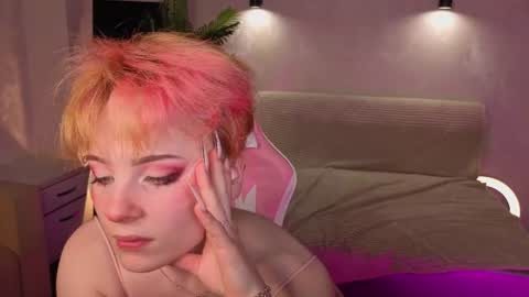 Angie online show from September 9, 10:34 am