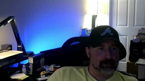 fuzz08 online show from August 10, 10:00 pm