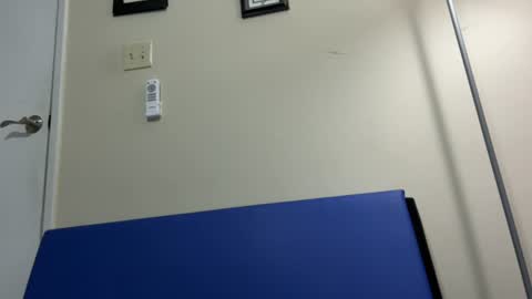 fuzzypeaches87 online show from August 11, 1:07 am