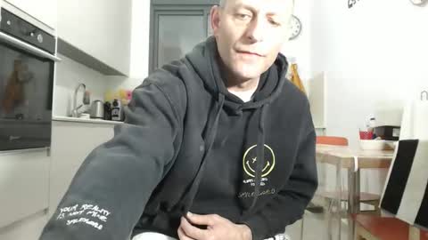 g10303 online show from March 6, 9:44 pm