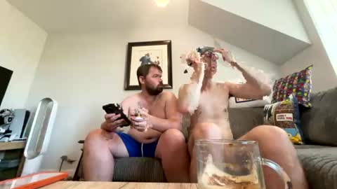 Richard and Gareths room online show from August 2, 6:31 am