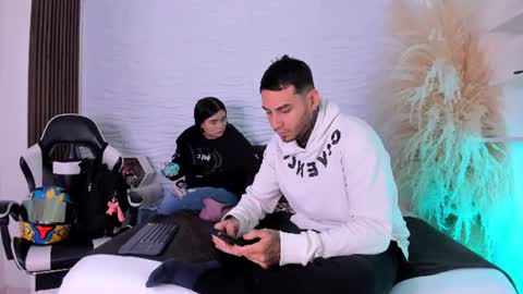 Gabby And Dominic online show from August 18, 12:22 pm
