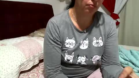 gaby  layla online show from July 25, 9:30 pm