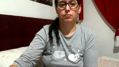 gaby  layla online show from August 5, 1:36 am