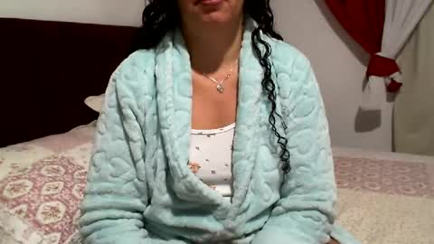 gaby  layla online show from August 11, 5:59 pm