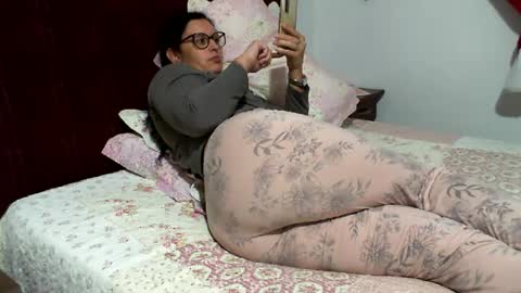 gaby  layla online show from August 13, 1:30 am