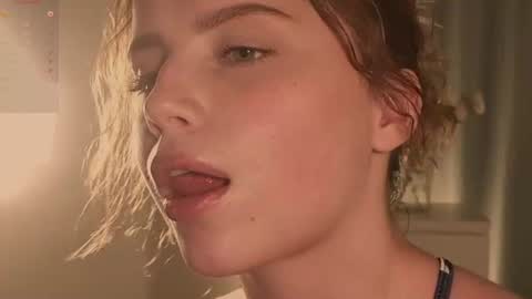 Gabi online show from August 9, 2:56 am