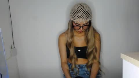 Gabriela online show from September 6, 4:51 am