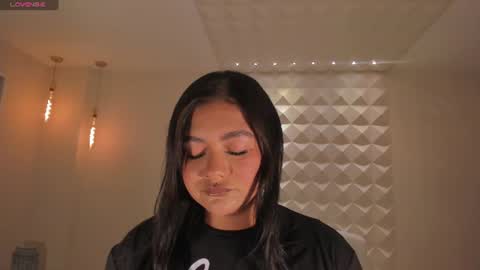 gabriellalee_ online show from August 4, 11:18 am