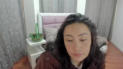 gabriela online show from August 6, 2:38 pm
