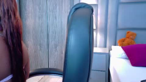 gabymoreau online show from August 8, 9:37 pm