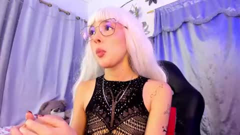 GabySmiith online show from August 8, 1:55 pm