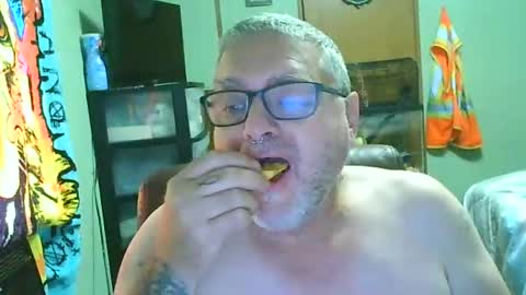 gadude45 online show from July 26, 1:38 pm