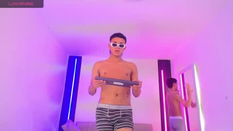 gael_smit online show from August 9, 5:52 am
