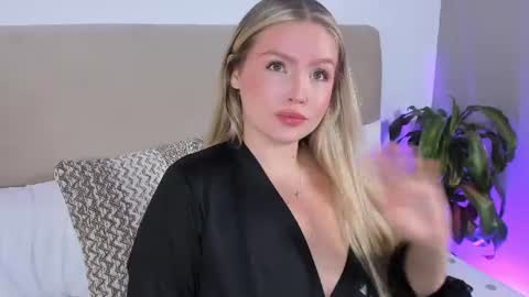 Gaia Baker  online show from July 8, 12:36 am