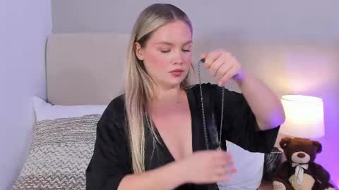 Gaia Baker  online show from July 26, 2:05 am