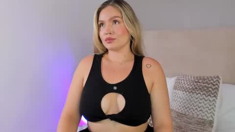 Gaia Baker  online show from July 31, 2:01 pm