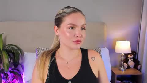 Gaia Baker  online show from July 31, 3:07 pm
