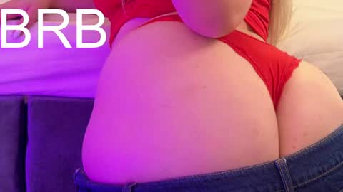 Gaia Baker  online show from August 9, 1:17 am
