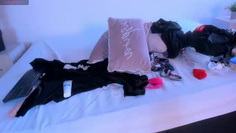 GaiaLewis online show from August 7, 5:57 pm